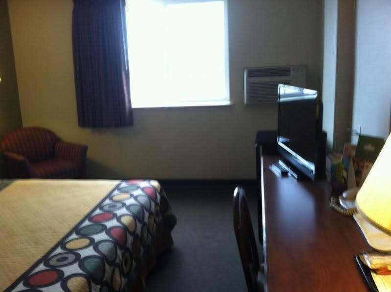 Super 8 By Wyndham Mn 2*